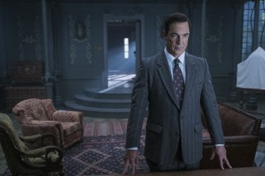 Lemony Snicket's A Series of Unfortunate Events: Patrick Warburton in una foto della serie