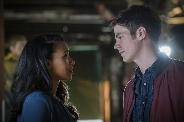 The Flash: un'immagine di Barry e Iris in Flashpoint