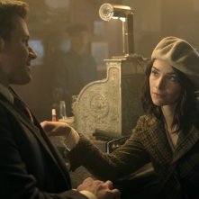Timeless: un'immagine di Matt Lanter e Abigail Spencer