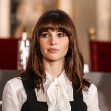 Inferno: un primo piano di Felicity Jones a Firenze