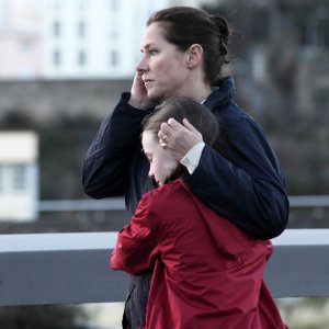 150 Milligrams: Sidse Babett Knudsen al telefono in una scena del film