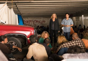 Fear the Walking Dead: Kim Dickens nell'episodio Wrath