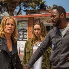 Fear the Walking Dead: una scena con Kim Dickens nell'episodio North