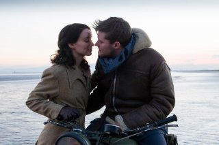 Il segreto: Rooney Mara e Jack Reynor in una scena del film