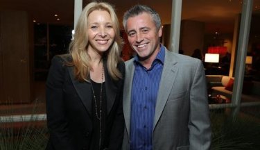 Lisa Kudrow e Matt LeBlanc in una foto che li ritrae insieme