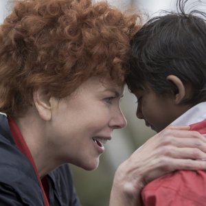Lion: Nicole Kidman e Sunny Pawar in una scena del film