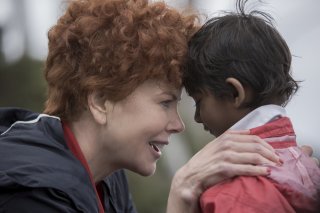 Lion: Nicole Kidman e Sunny Pawar in una scena del film