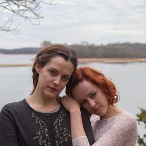 Lovesong: Riley Keough e Jena Malone in un'immagine promozionale del film