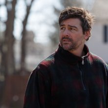 Manchester by the Sea: Kyle Chandler in un momento del film