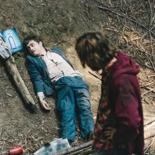 Swiss Army Man - Un amico multiuso: Daniel Radcliffe e Paul Dano in una scena del film