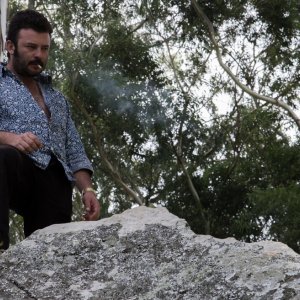 The Animal's Wife: Tito Alexander Gomez in una scena del film