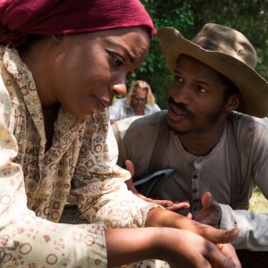 The Birth of a Nation: Nate Parker e Gabrielle Union in una scena del film