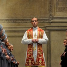 The Young Pope: un'immagine del Papa interpretato da Jude Law
