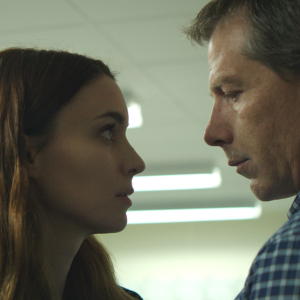 Una: Rooney Mara e Ben Mendelsohn in una scena del film