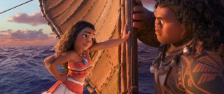 Oceania: Vaiana e Maui in una foto del film