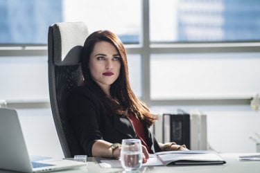 Supergirl: una foto dell'attrice Katie McGrath in The Adventures of Supergirl