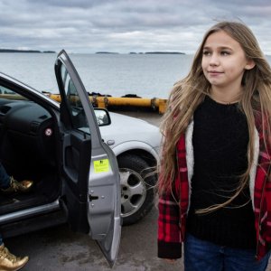 Little Wing: Paula Vesala e Linnea Skog in una scena del film