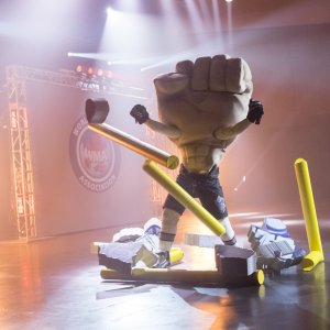 Mascots: un originale scatto tratto dal film di Netflix