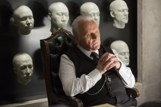 Westworld: Anthony Hopkins nell'episodio The Stray
