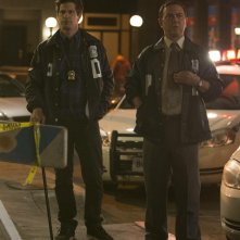 Brooklyn Nine-Nine: una foto degli attori Andy Samberg e Joe Lo Truglio in The Night Shift