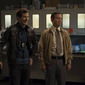 Brooklyn Nine-Nine: Andy Samberg e Joe Lo Truglio in The Night Shift