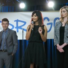 New Girl: Max Greenfield, Hannah Simone e Allegra Edwards in Homecoming