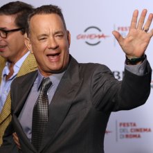 Roma 2016: Tom Hanks saluta i fotografi al photocall 