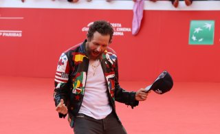 Roma 2016: Jovanotti scherza sul red carpet