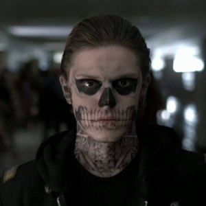 Evan Peters in American Horror Story, Murder House (stag. 1)