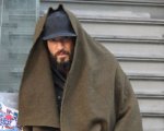 The Punisher: Jon Bernthal homeless nelle nuove foto dal set!
