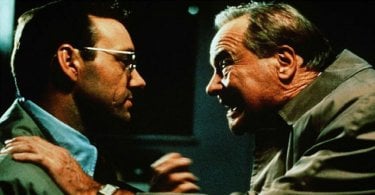 Kevin Spacey e Jack Lemmon in una scena del film Americani