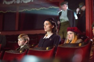 Il segreto: Rooney Mara al cinema in una scena del film