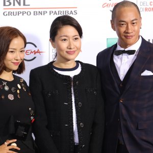 Roma 2016: Peter Yun Tung Ho, Jiang Yiyan e la produttrice Mandy Law al photocall di Sword Master