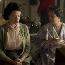 The Crown: le attrici Claire Foy e Victoria Hamilton