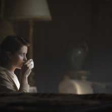 The Crown: Claire Foy in una foto del decimo episodio