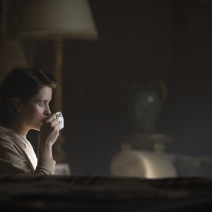 The Crown: Claire Foy in una foto del decimo episodio