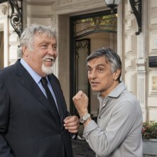 Non si ruba a casa dei ladri: Vincenzo Salemme e Maurizio Mattioli scherzano sul set