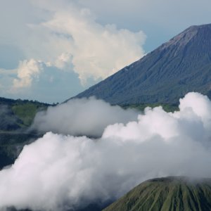 Dentro l'inferno: un'immagine suggestiva del documentario di Herzog