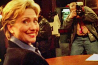 James Franco supporta Hillary Clinton - Introducing The Most Interesting Woman in the World