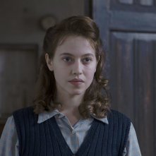 Agnus Dei: Lou de Laâge in un momento del film