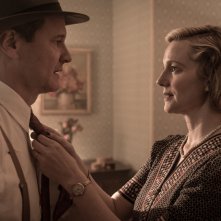 Genius: Colin Firth e Laura Linney in una scena del film