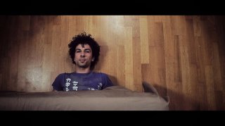 In bici senza sella: Alessandro Giuggioli in un'immagine tratta dal film
