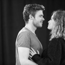 Kenneth Branagh Theatre Company - Romeo e Giulietta: Lily James e Richard Madden insieme in un'immagine promozionale