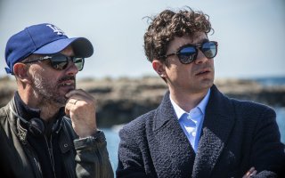 La cena di Natale: il regista Marco Ponti e Riccardo Scamarcio sul set del film