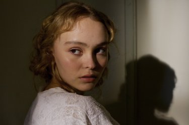 The Dancer: Lily-Rose Melody Depp in un'immagine del film