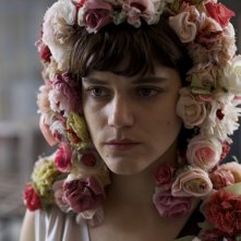 The Dancer: un primo piano di Soko