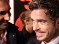 Richard Madden diviso tra I Medici e Il trono di Spade: 'Cosimo diverso da Robb Stark' 