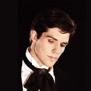 Roberto Bolle - L'arte della danza: Roberto Bolle in un'immagine che lo ritrae