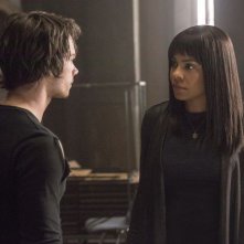 American assassin: Dylan O'Brien e Shiva Negar in una foto del film