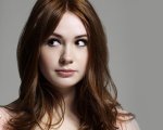 Karen Gillan debutterà alla regia con Tupperware Party